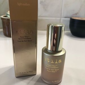 Still aqua glow serum foundation